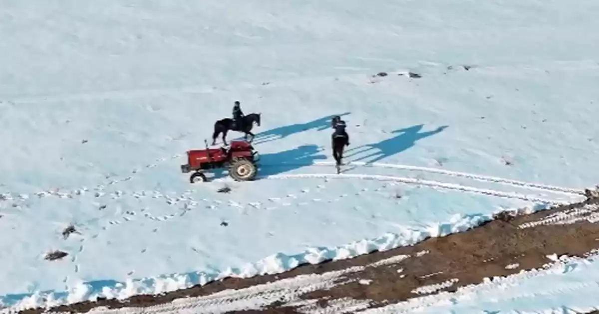 21 Yıl Sonra Çalınan Traktör Bulundu ve Sahibine Teslim Edildi
