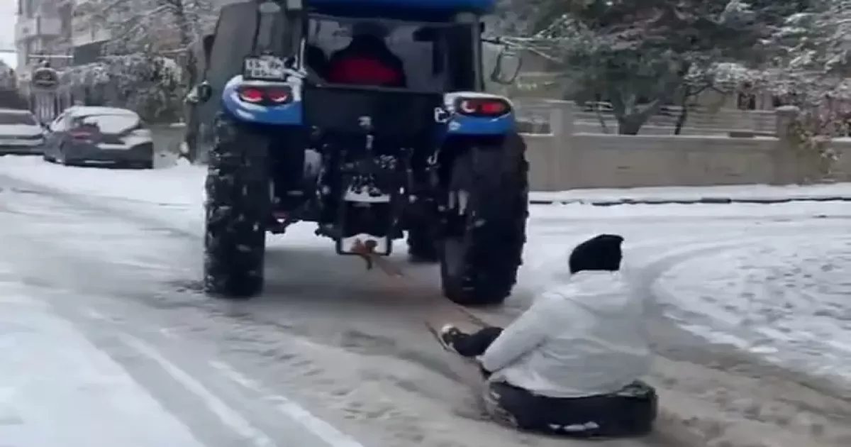Adıyaman'da traktöre halat bağlayıp kaydılar