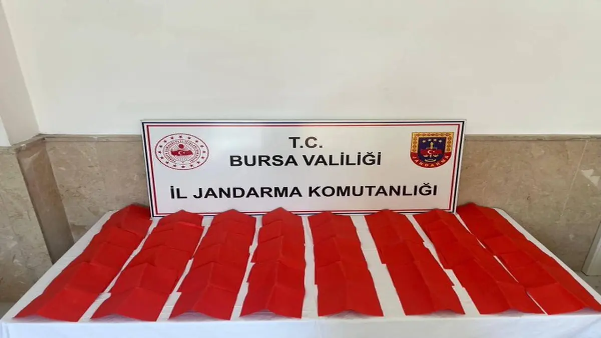 Bursa’da Şüphelinin Üzerinden Uyuşturucu Emdirilmiş Kağıt Çıktı