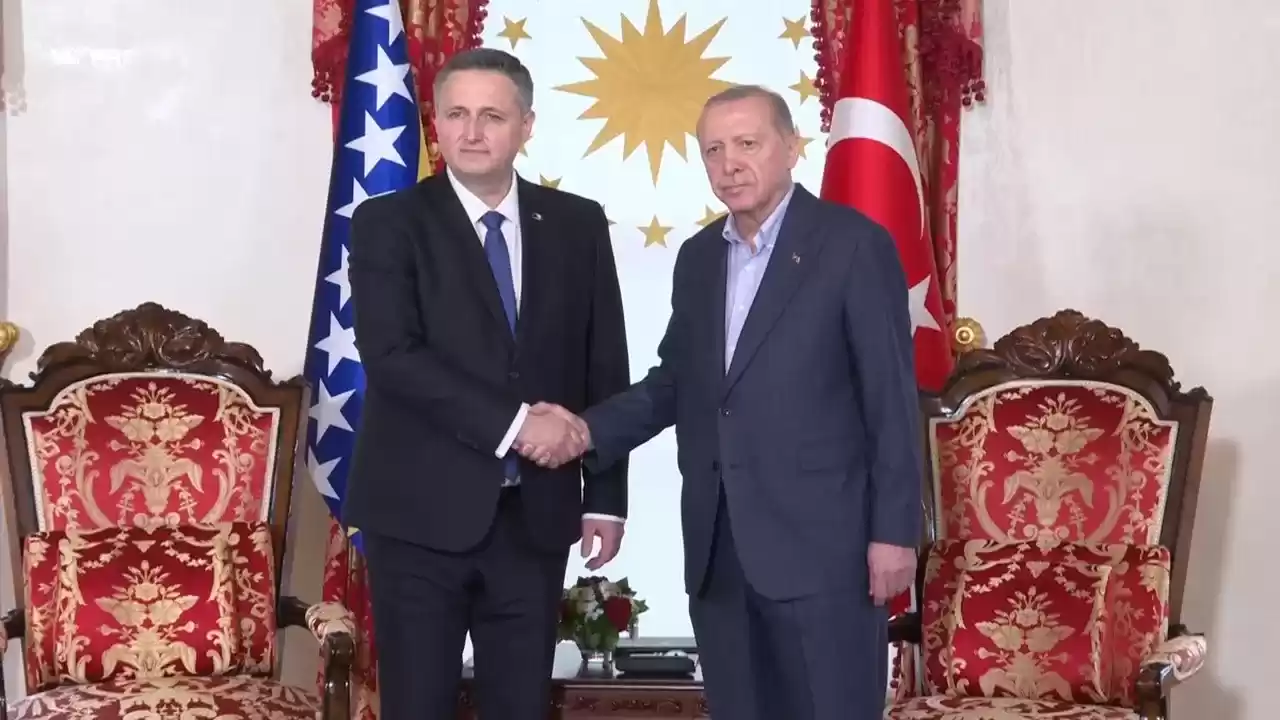 Cumhurbaşkanı Erdoğan, Bosna Hersekli Lider Beçiroviç’i Dolmabahçe’de Ağırladı