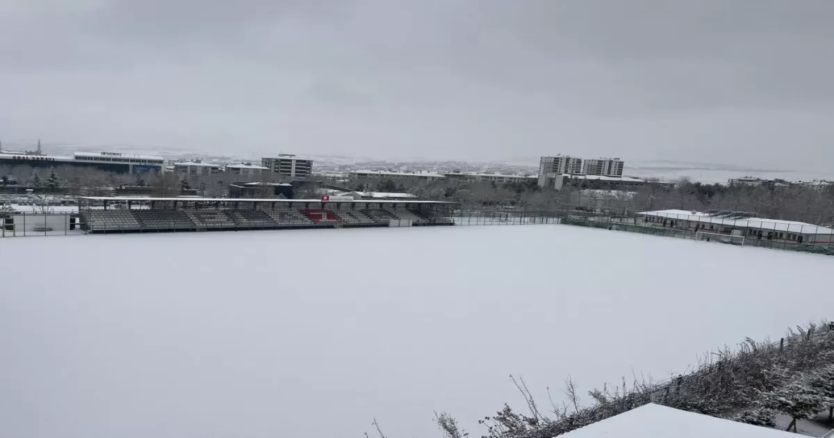 Elazığ’da Kar Yağışı Nedeniyle Amatör Lig Müsabakaları Ertelendi