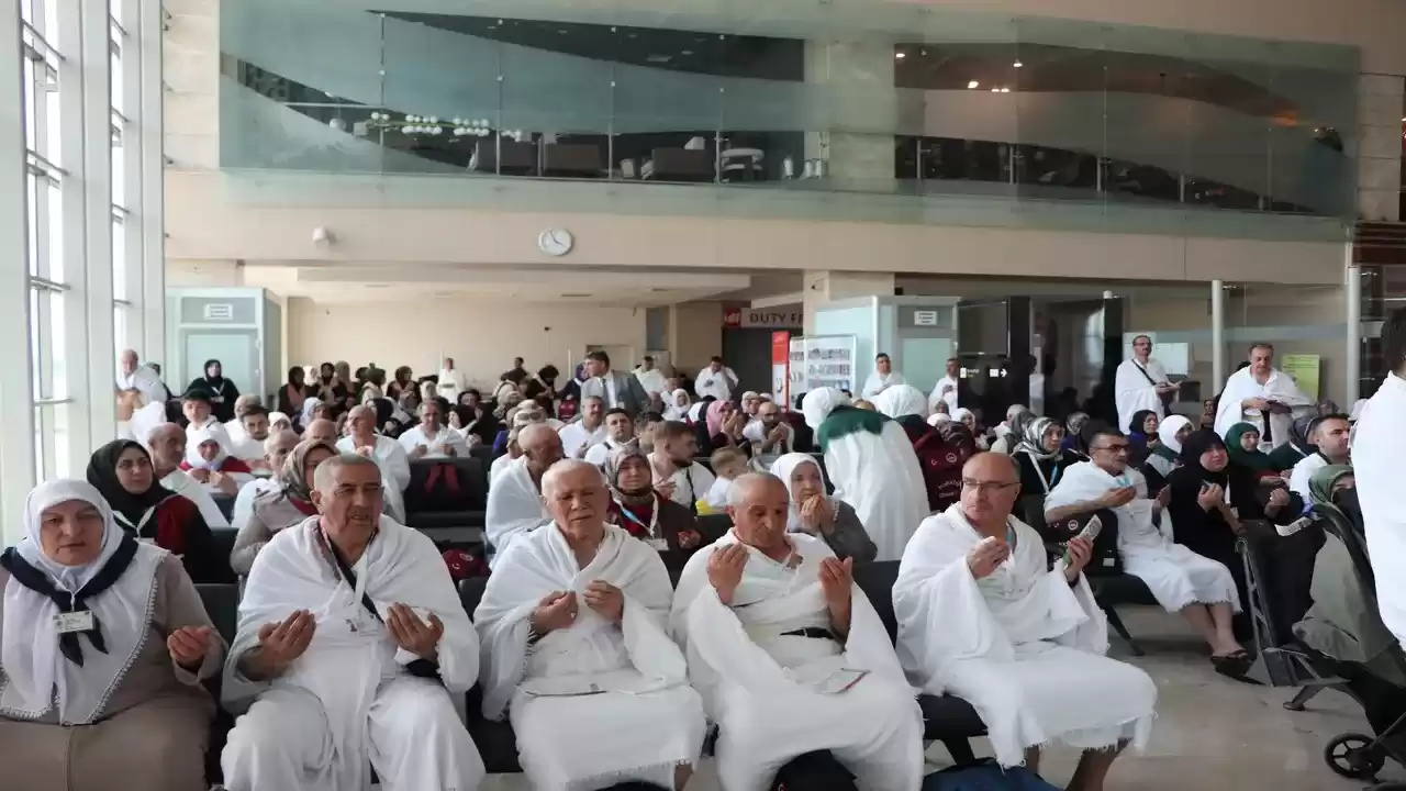 Elazığ’da Şevval Umresi Coşkusu: 206 Kişi Dualarla Uğurlandı