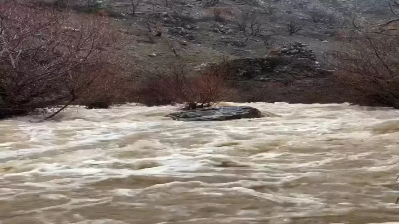 Elazığ’da Yağışlar Dereleri Taşırdı: Su Seviyesi Yükseldi