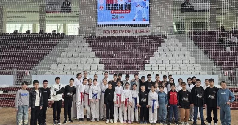 Elazığlı Karatecilerden Büyük Başarı: 45 Madalya