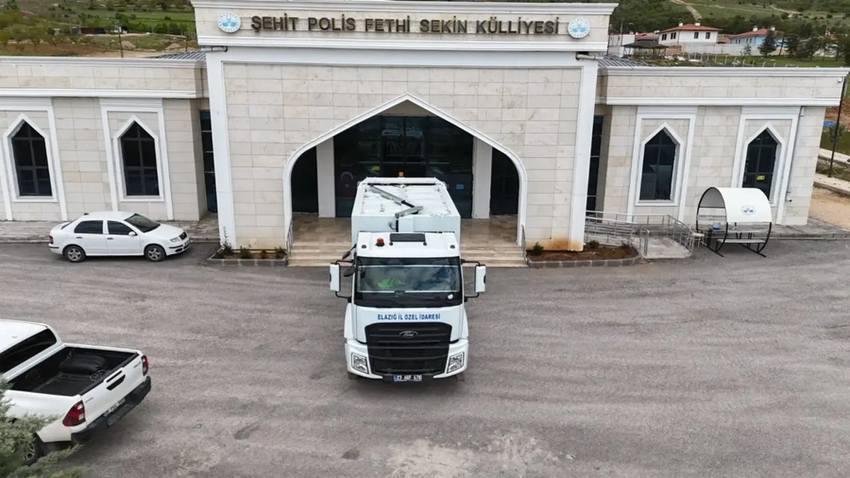 Fethi Sekin Külliyesi’nde Çevre Düzenleme Çalışması Tamamlandı