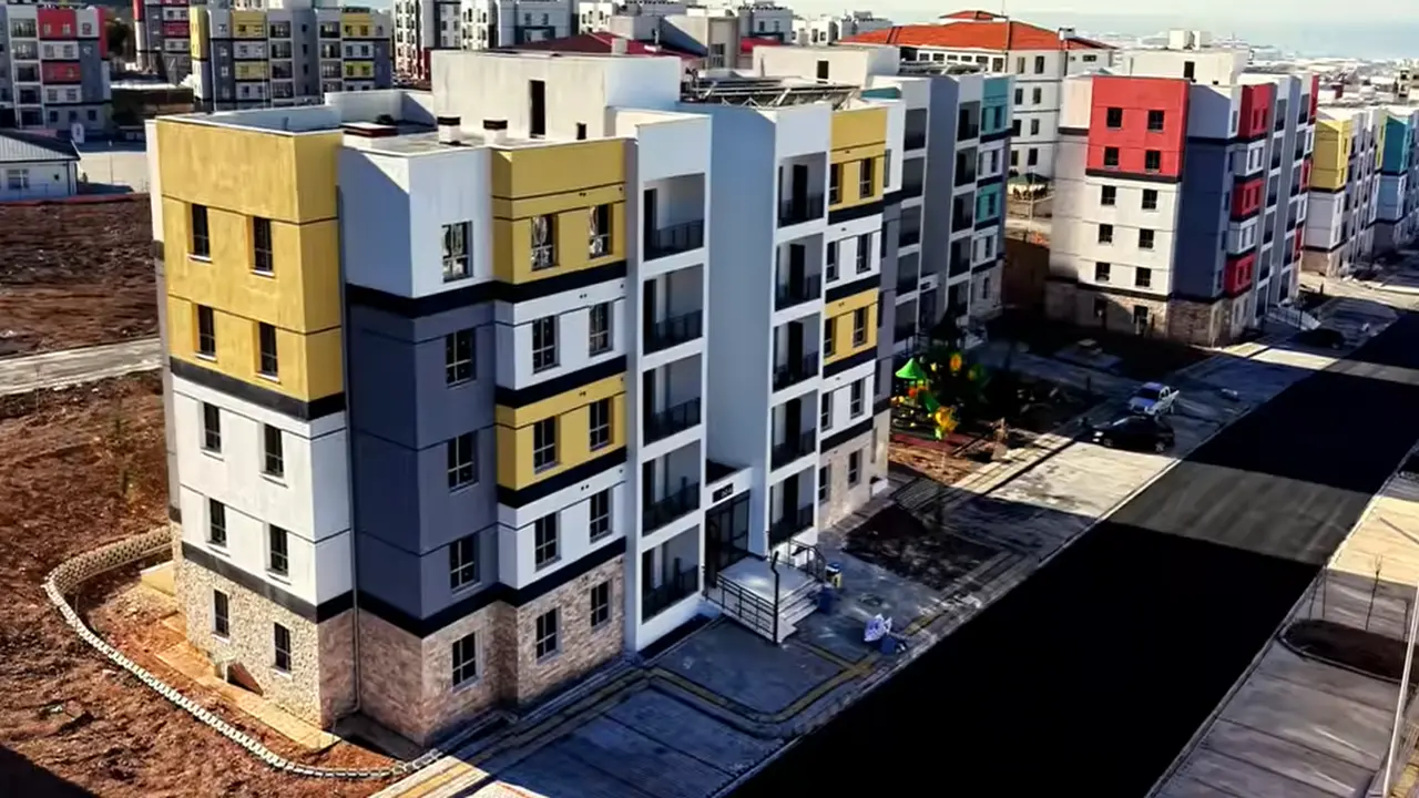 Hatay Payas’ta 400 Sosyal Konut Tamamlandı: Teslimler Başladı