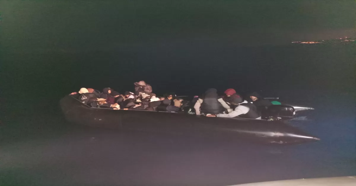 İzmir Seferihisar Açıklarında 13 Düzensiz Göçmen Yakalandı