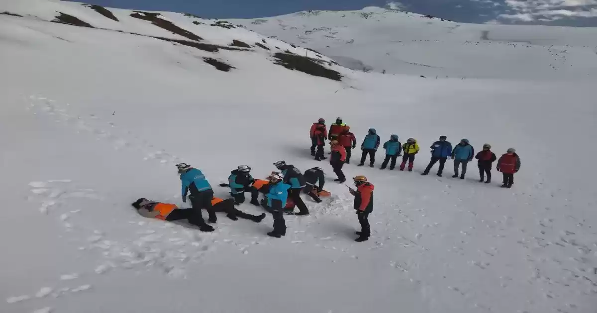 Kayseri’de Çığ Tatbikatı: 130 Personel Senaryo Gereği 3 Kişiyi Kurtardı