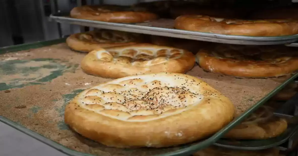 Kocaeli’de Ramazan Sofralarına Uygun Fiyatlı Pide Desteği