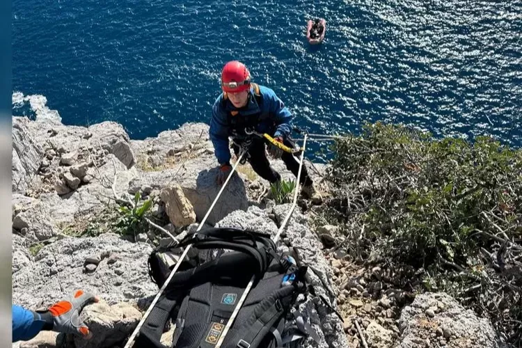 Mersin İtfaiyesi’nden nefes kesen kurtarma