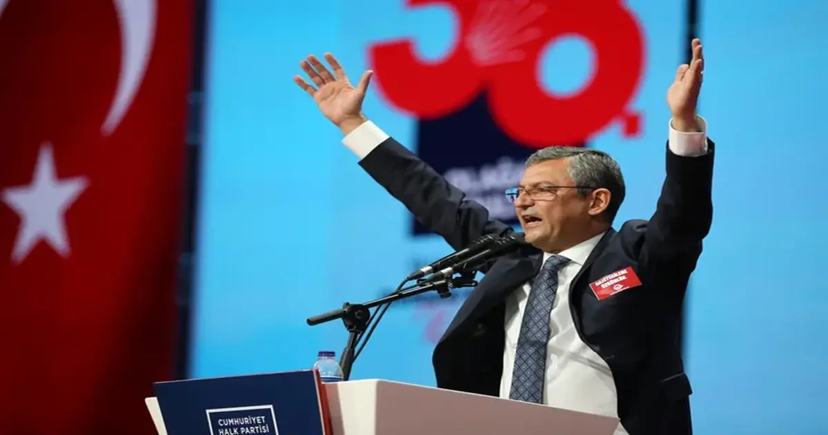 Özgür Özel CHP TBMM Grup Başkanı Seçildi