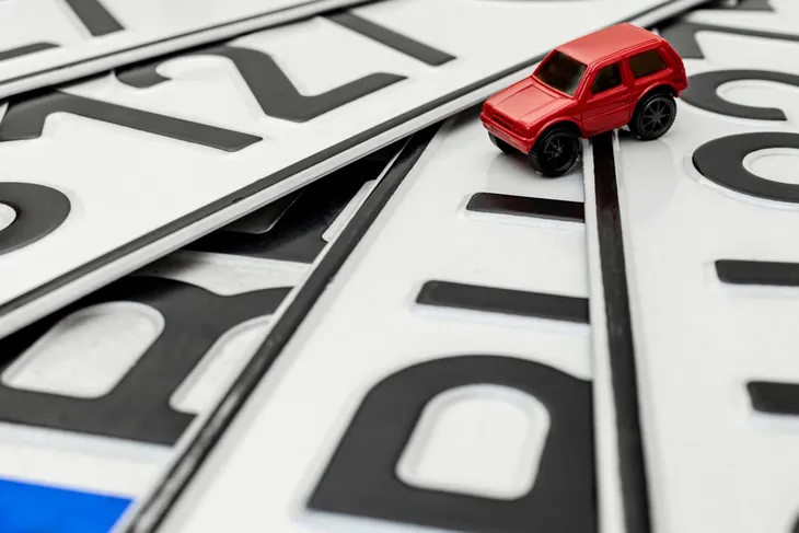 Standart Dışı Plakalar Ücretsiz Yenilenecek